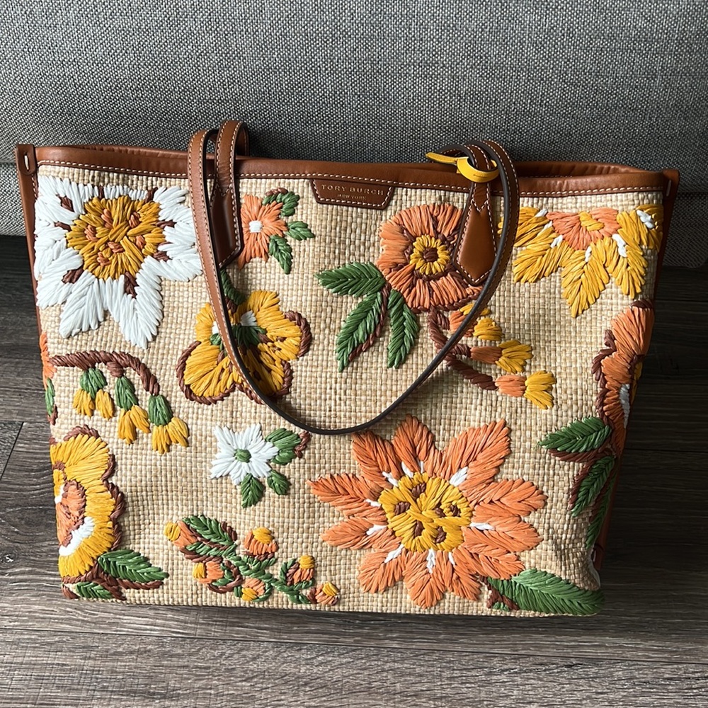 Tory Burch Perry Floral Embroidered Straw Tote Bag - Picture 3 of 11